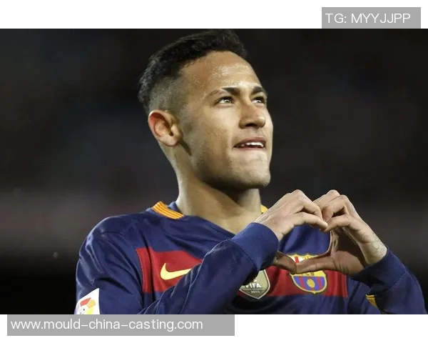 足球巨星卡米特闪耀赛场历史成就与未来潜力深度解析